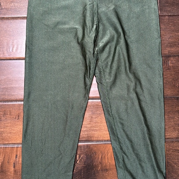 ❤️3/$30 Offline by Aerie Ribbed HiRise Leggings - Picture 4 of 9